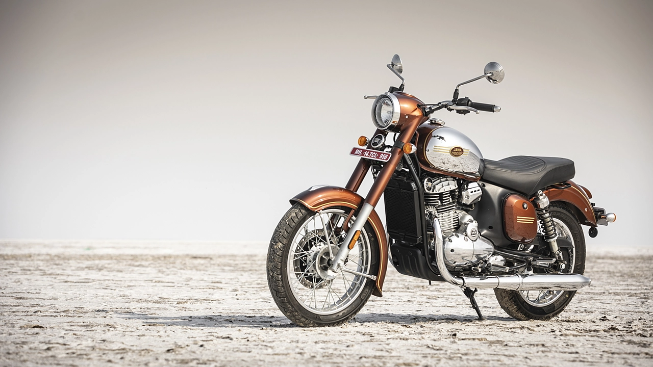 Jawa Moto 350 Chrome Alloy Wheel image